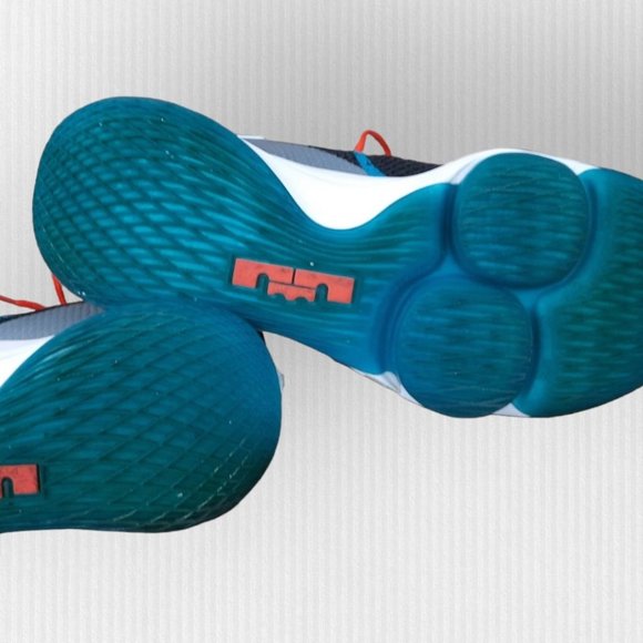 Nike Men's LeBron Witness 4 'Black Red Glass Blue' Size 12 Shoes/Sneakers BV7427 - Picture 10 of 12